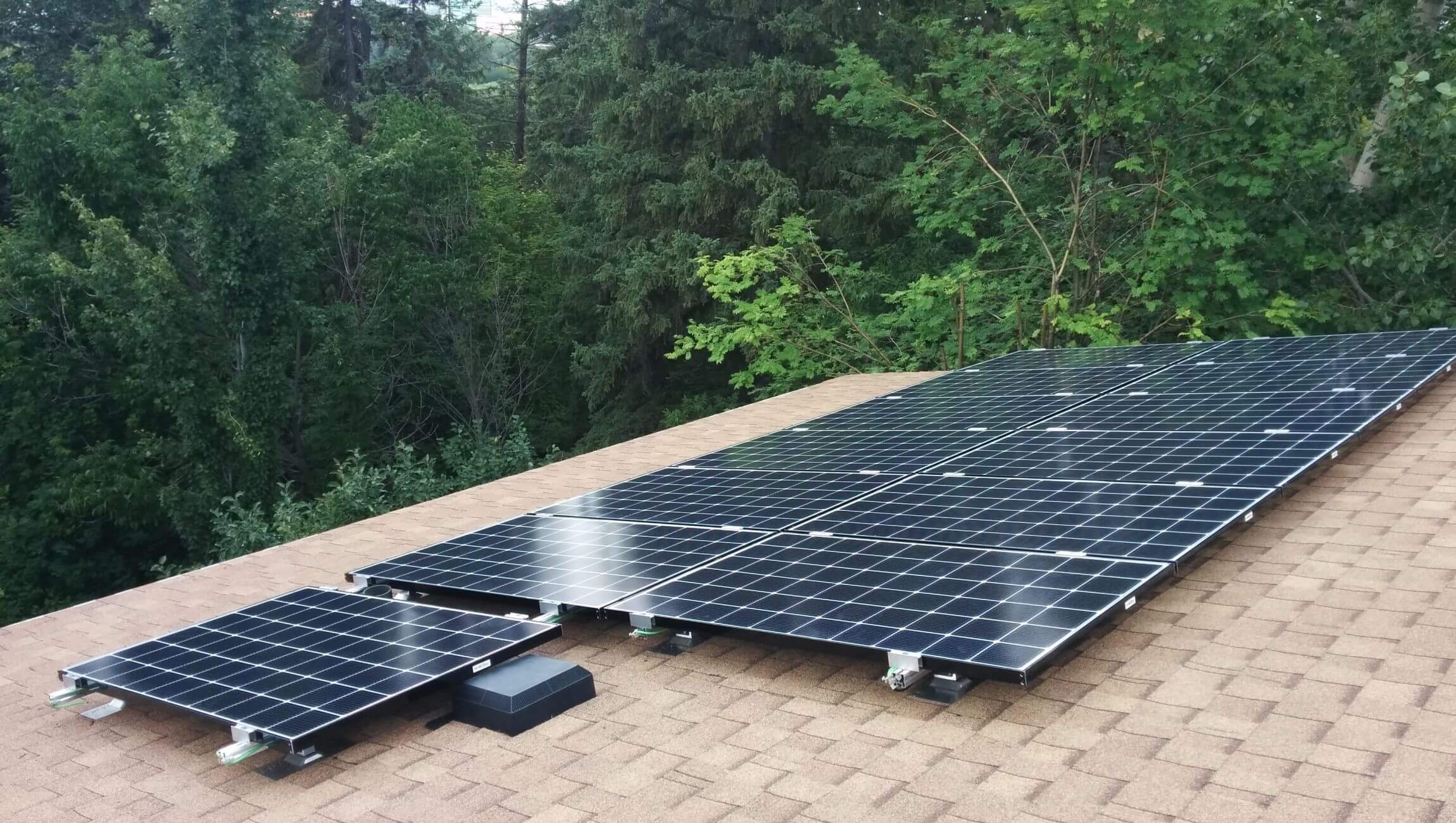 roof-solar-panels-canada-roof-top-solar-contractors